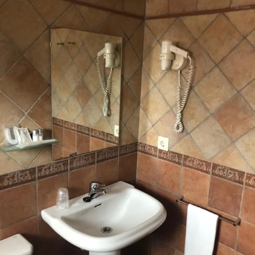 0221112000amw78ai8E2E_W_1280_853_R5