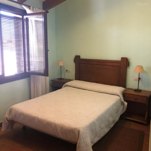 0221t12000amw79ssCA50_W_1280_853_R5